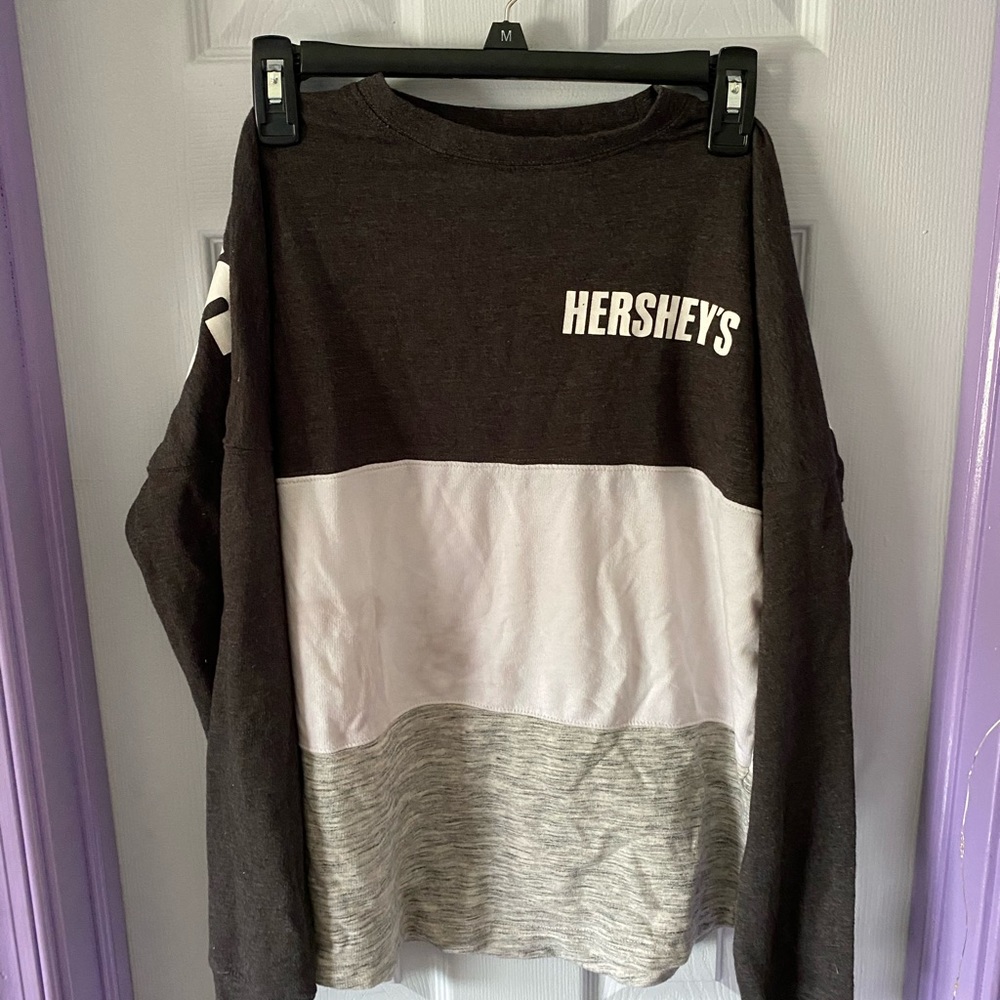 Woman’s small Hershey crewneck